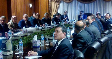 ميناء الإسكندرية يستقبل 89 ألف طن قمح ومواد بترولية