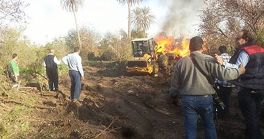 بالصور.. ضبط تماسيح و 49 متهما وهدم حمامات سباحة فى وكر "الدكش" بالجعافرة