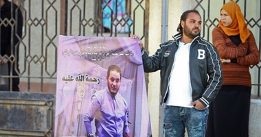 بالصور.. بدء محاكمة رقيب الشرطة المتهم بقتل سائق عمدا فى قضية "الدرب الأحمر"