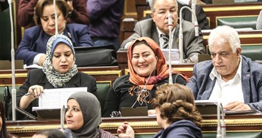 البرلمان يسدل الستار على "واقعه الحذاء" بحرمان كمال أحمد من الاشتراك فى أعمال البرلمان حتى نهاية دور الانعقاد لضربه توفيق عكاشة.. وقانونيون: الجزاء البرلمانى يمنع ترشحه لمناصب اللجان النوعية