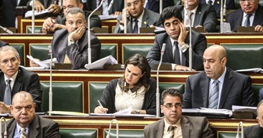 بعد إقرار المادة 97.. ائتلافات فى خبر كان.. "25-30" و"مستقلون 2015" يفشلان بالوصول للحد الأدنى 25%.. و"دعم مصر" يعزف منفردا.. و"المصريين الأحرار" يجرى اتصالاته مع الأحزاب لتكوين ائتلاف مضاد