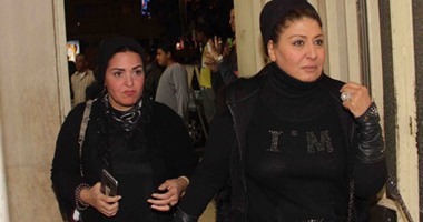 نورا وبوسى وسهير رمزى وغادة عادل وهند صبرى فى عزاء حسن مختار