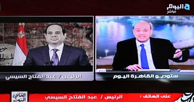 السيسى لـ"أديب": أنشانا ألفى وحدة سكنية بالعريش وبدء العمل بـ3 آلاف آخرين