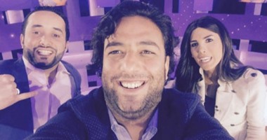 ميدو يستعد لمباراة روما وريال مدريد بـ"سيلفى"