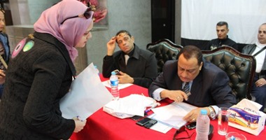 بالصور..فى أول ساعة 15 مرشحا يتقدمون بأوراق ترشحهم على مقعد عكاشة بالدقهلية