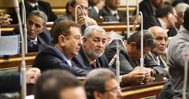 بدء جلسة البرلمان لاستكمال مناقشات اللائحة الداخلية