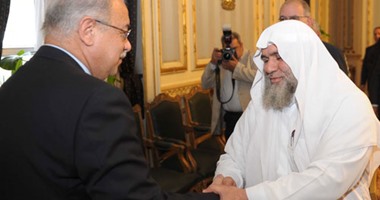 بالصور.. نائبا النور بالإسكندرية يطالبان رئيس الوزراء بتحويل حى العامرية لمدينة