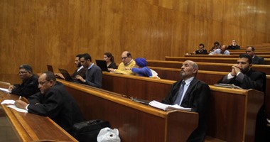 بالصور.. تغيب دفاع المتهم الرابع يتسبب فى تأخر بدء محاكمة "مرسى" فى التخابر مع قطر