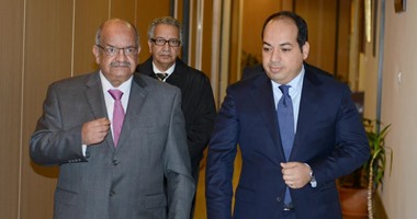 أخبار ليبيا اليوم.. أحمد معيتيق يشيد بدعم الجزائر للحوار السياسى الليبى