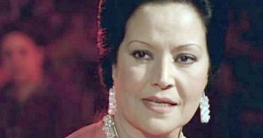 عزت العلايلى يطمئن على حالة مديحة يسرى الصحية