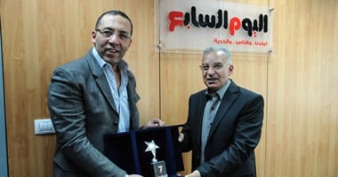 بالصور..  اليوم السابع يُكرم عبد العزيز عبد الشافى نجم مصر والأهلى