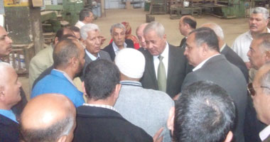 وزير الإنتاج الحربى يبدأ زيارته لـ"النصر للسيارات" لدراسة إعادة تشغيلها