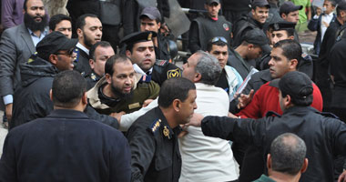  "المنظمة المصرية" تطالب بوضع حد لاستخدام العنف ضد المتظاهرين