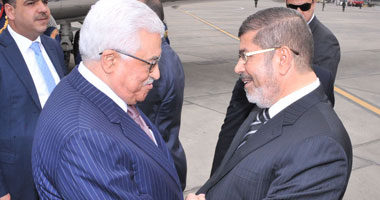 بالصور .. الرئيس مرسى يبحث مع "أبو مازن" المصالحة الوطنية الفلسطينية 