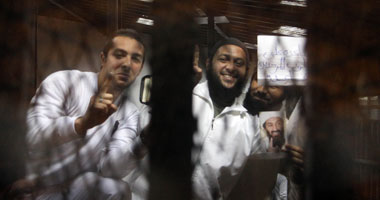 فى قضية خلية مدينة نصر: ضباط الأمن الوطنى:لا نتذكر الأحداث لمرورعام ونصف.. والدفاع "من العبث أن نصطدم بحائط النسيان.. ومتهم: أحد الضباط سرق منّى 50 ألف جنيه..وآخر: الضابط حرّز صواريخ ثمنها 3 جنيهات