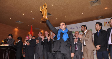وائل درويش يحصد جائزة الأوسكار فى بينالى الثقافة والفنون الثالث