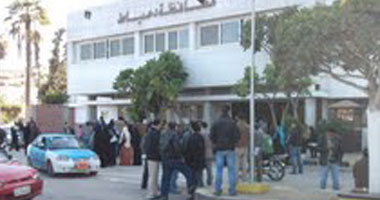 موظفو المشاركة المجتمعية بدمياط يواصلون احتجاجاتهم للمطالبة بالتثبيت