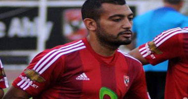 بركات : "فردية " أيمن حفنى تبعده عن التألق مع الأهلى 
