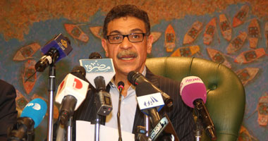 جمال فهمى: بقاء "عبد المقصود" دليل أن الجماعة لا تعنيها مصلحة مصر