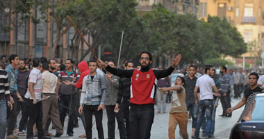 اشتباكات بمسيرة من دار القضاء للتحرير