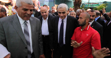 بالصور .. وزير الزراعة: معرض الزهور فرصة للخروج من الإحداث الضبابية