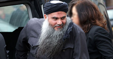 الأحد.. الأردن تستلم رجل الدين المتشدد أبو قتادة