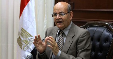 محافظ الجيزة: "أول واحد هيرمى مخلفات هدم هنمسكه"
