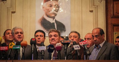 الوفد: "البدوى" سيعرض نتائج لقائه مع "صباحى" على الهيئة العليا للحزب