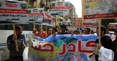 مسيرة الأطباء تنطلق من "دار الحكمة" فى طريقها لـ"الوزراء" 