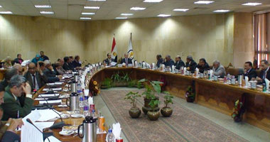 مجلس جامعة أسيوط يوافق على تعيين 5 أساتذة بـ"4" كليات