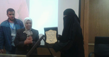 اتحاد طلاب طب المنصورة يكرم أمهات شهداء الثورة