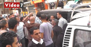 الشرطة تعود لـ “الضرب على القفا” فى مواجهة البلطجية