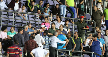 "خناقة" بين جماهير الزمالك والاتحاد بعد هدف المرسى الثانى