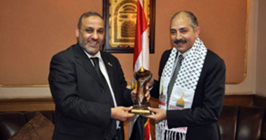 "العامرى" يبحث مع "المدهون" دعم الرياضة الفلسطينية