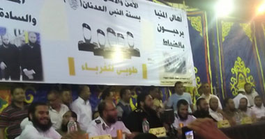 الضباط الملتحون فى مؤتمر بالمنيا: الشرطة ترسل رسائل للشعب تقول فيها أنتم الخدم ونحن الأسياد.. والداخلية بتلعب بديلها ومازالت تأخذ الناس.. وأمن الدولة عاد من جديد