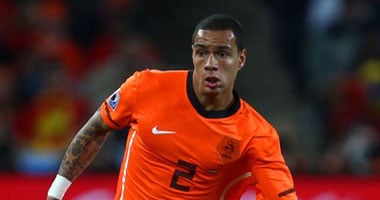 5 ملايين يورو تفصل ظهير هولندا عن البايرن