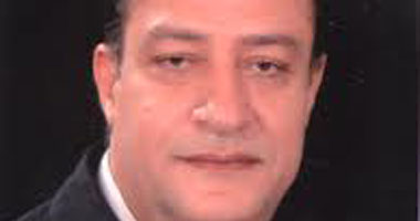بالفيديو.. وقفة لعشرات من طلاب كلية التجارة أمام رئاسة الجامعة اعتراضا على النتيجة