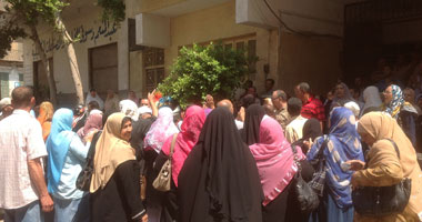 احتجاز مندوبة مديرية المالية داخل الإدارة التعليمية بكفر الزيات