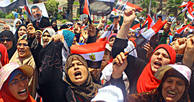 مسيرة لأنصار الأخوان تصل "النهضة" لدعم وتأييد الرئيس
