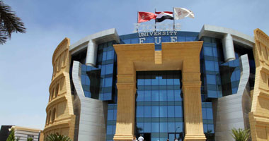 طلاب جامعة المستقبل يطلقون حملة للتوعية بقضايا حياتية أهمها قبول وحب الذات