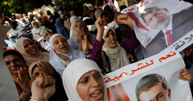 الإخوان ينهون وقفتهم أمام مبنى المخابرات الحربية
