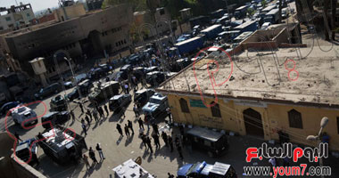 وزير الداخلية يكافئ ضباط المطار بعد القبض على منفذى مذبحة كرداسة