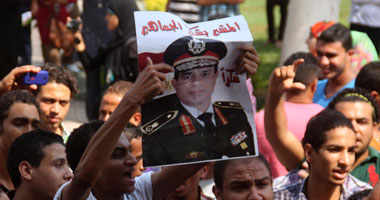 حركة "أبناء مبارك" توزع 10 آلاف بنر عليها صورة السيسى بالشرقية