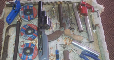 ضبط ورشة لتصنيع السلاح يديرها عاطلان فى المنيا