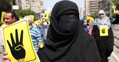 مشادات بين أهالى الشرابية و أنصار الإخوان بمسيرة "صهيب الرومى"
