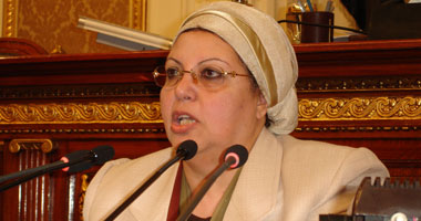 عائشة عبد الهادى: تشغيل الشباب من أولويات الوزارة 