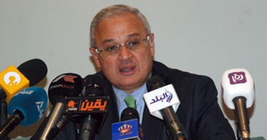 زعزوع يعود للقاهرة بعد حضوره نهائى بطولة العالم فى ركوب الأمواج بالغردقة