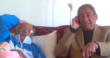 "الأبنودى" شاعر أحب السويس.. كتب أشعارا وتغزل فى بورتوفيق.. بدأ حبه بكتابة "يا بيوت السويس".. وباحث يحتفل بعيد ميلاد الخال بدراسة تكشف علاقته بالمدينة الباسلة