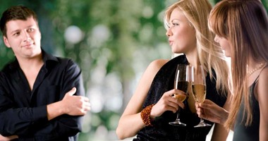 ما لا تعرفه عن قاموس معاكسات الستات لـ"الرجالة".. أشهرها يا حليوة