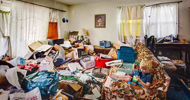 بالصور.. شابان يهربان من المنزل 20 عامًا بسبب بخل الأم